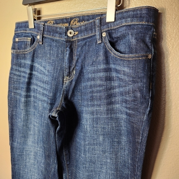 Gap Womens Premium Dark Wash Denim Low Rise Bootcut Jeans-Size 14/32 - Picture 2 of 9